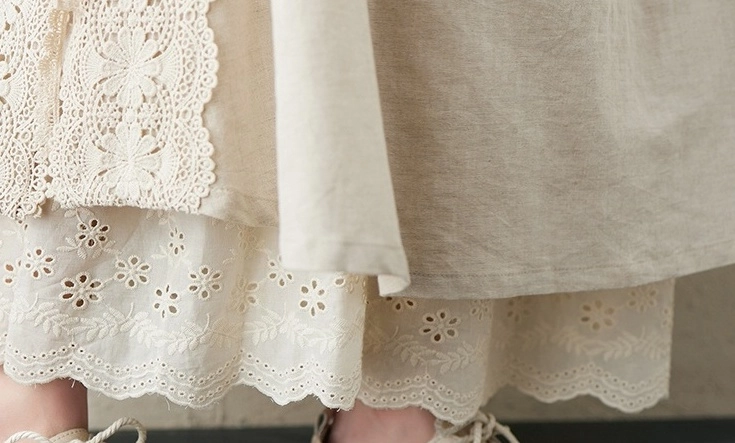 Beige Lace-Detail Layered Long Skirt | Seeun - STAYC
