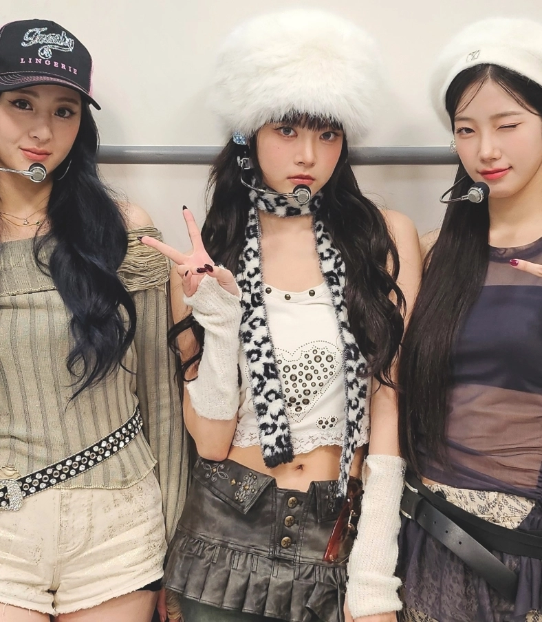 Black And White Leopard Print Thin Scarf | Eunchae - Le Sserafim