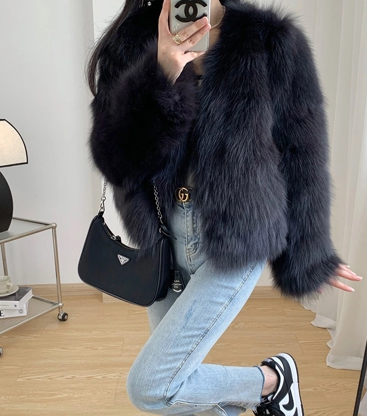 Black Faux Fur Winter Jacket | Yunjin - Le Sserafim