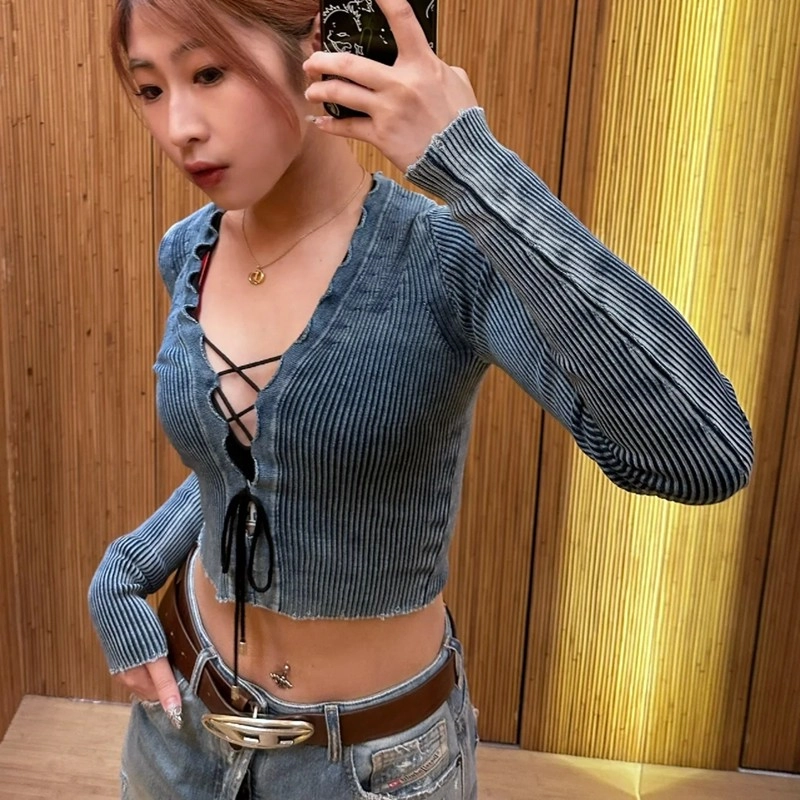 TWICE ジヒョ着用 Arch Logo Crop Sweatshirt VintageSoft Crop Logo Hoodie | Gap