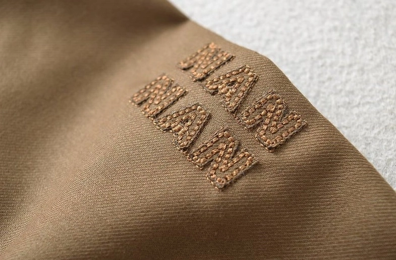 Brown Triangle Tube Top | Yunjin - Le Sserafim - Fashion Chingu