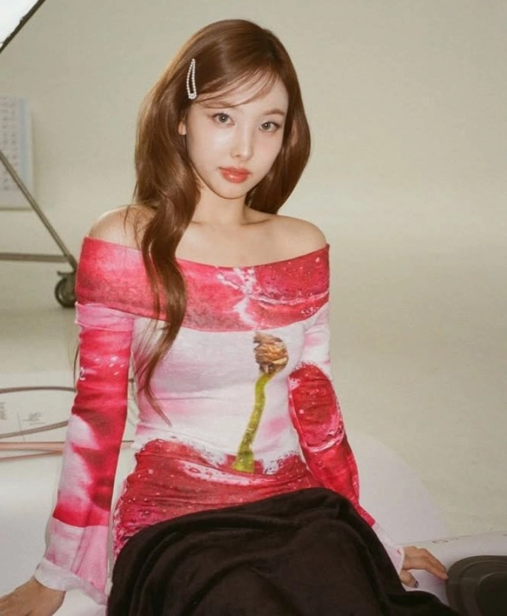 ★TWICE ナヨン着用★ loulouseoul Cherry Dot Frill Dress Pink Cherry Print Off-Shoulder Dress | Nayeon - Twice