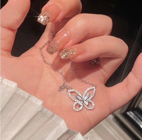 【TATIANA】(Silver925) Clear Butterfly Pendant Necklace 韓国 TATIANA] 韓国☆SILVER925☆Twinkle Butterfly Ribbon Necklace