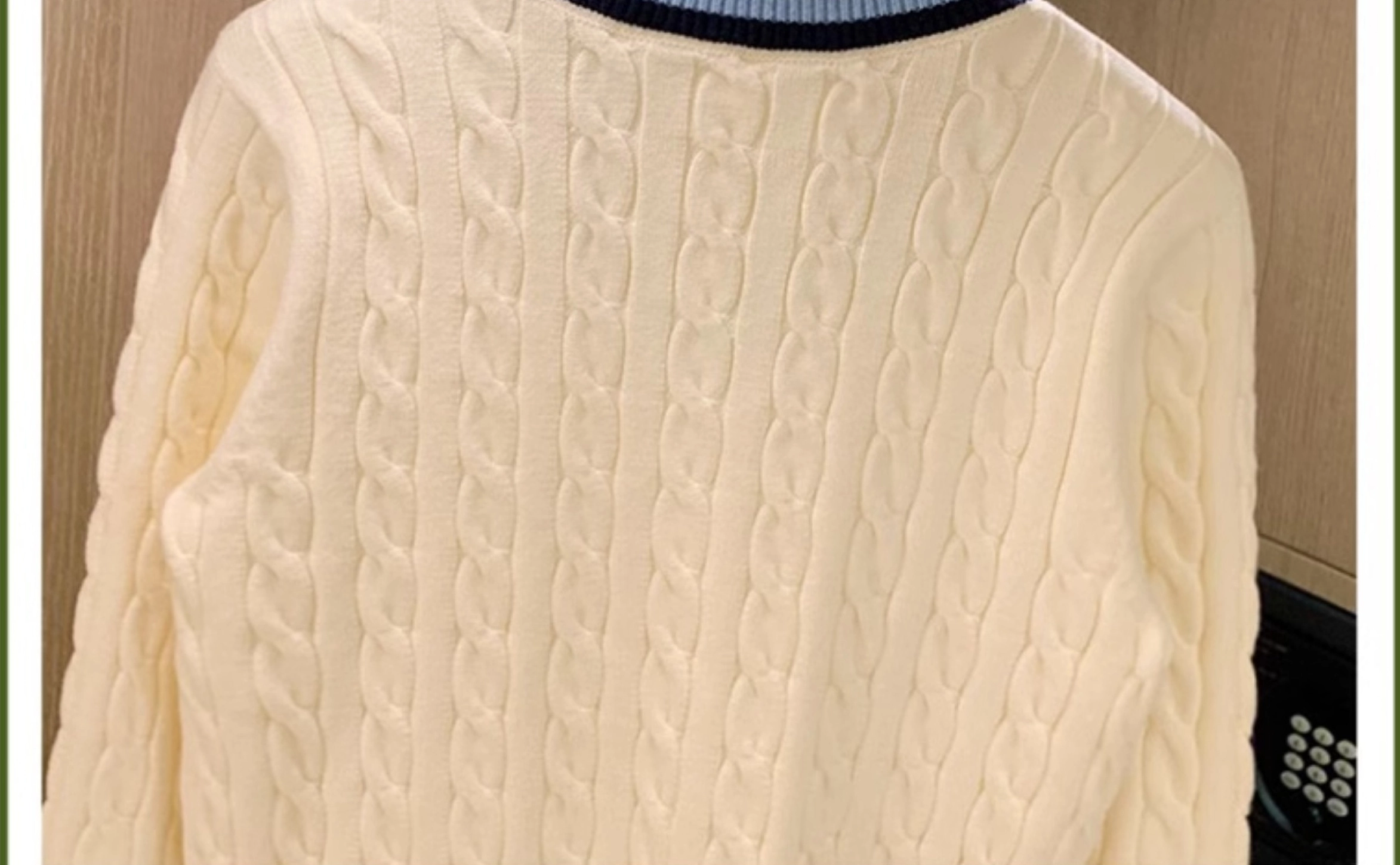 【BAON】[unisex] Renmi Cable Color Over Knit Cable Mix Two Color Knitwear Style: 30-805002US - LINDBERGH