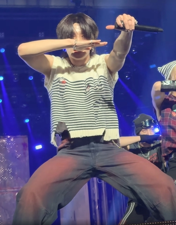 Black And Pink Straight Cut Washed Jeans Jeongin Stray Kids