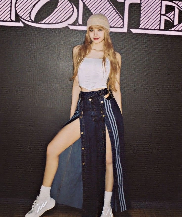 Blue Multi-Button Striped Denim Jeans | Lisa - BlackPink