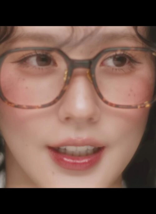 Brown And Black Tortoise Shell Frame Glasses | Miyeon – (G)I-DLE