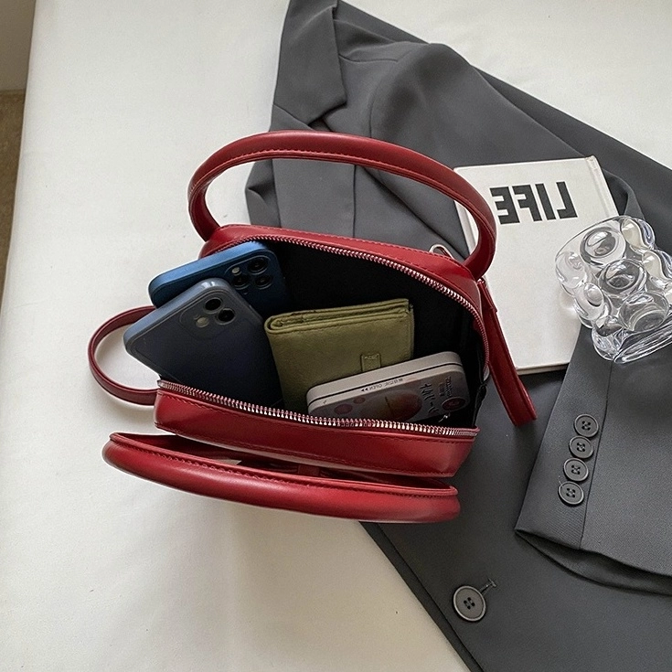 Red Bowknot Accent Small Hand Bag | Lisa - BlackPink - Fashion Chingu