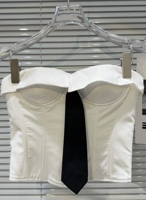 White Bustier Corset Top With Necktie | Yunjin – Le Sserafim