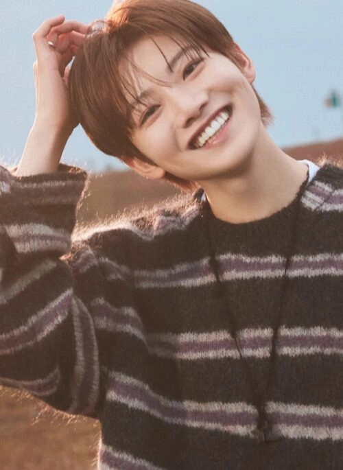 Black And Lilac Striped Knit Sweater | Junkyu – Treasure
