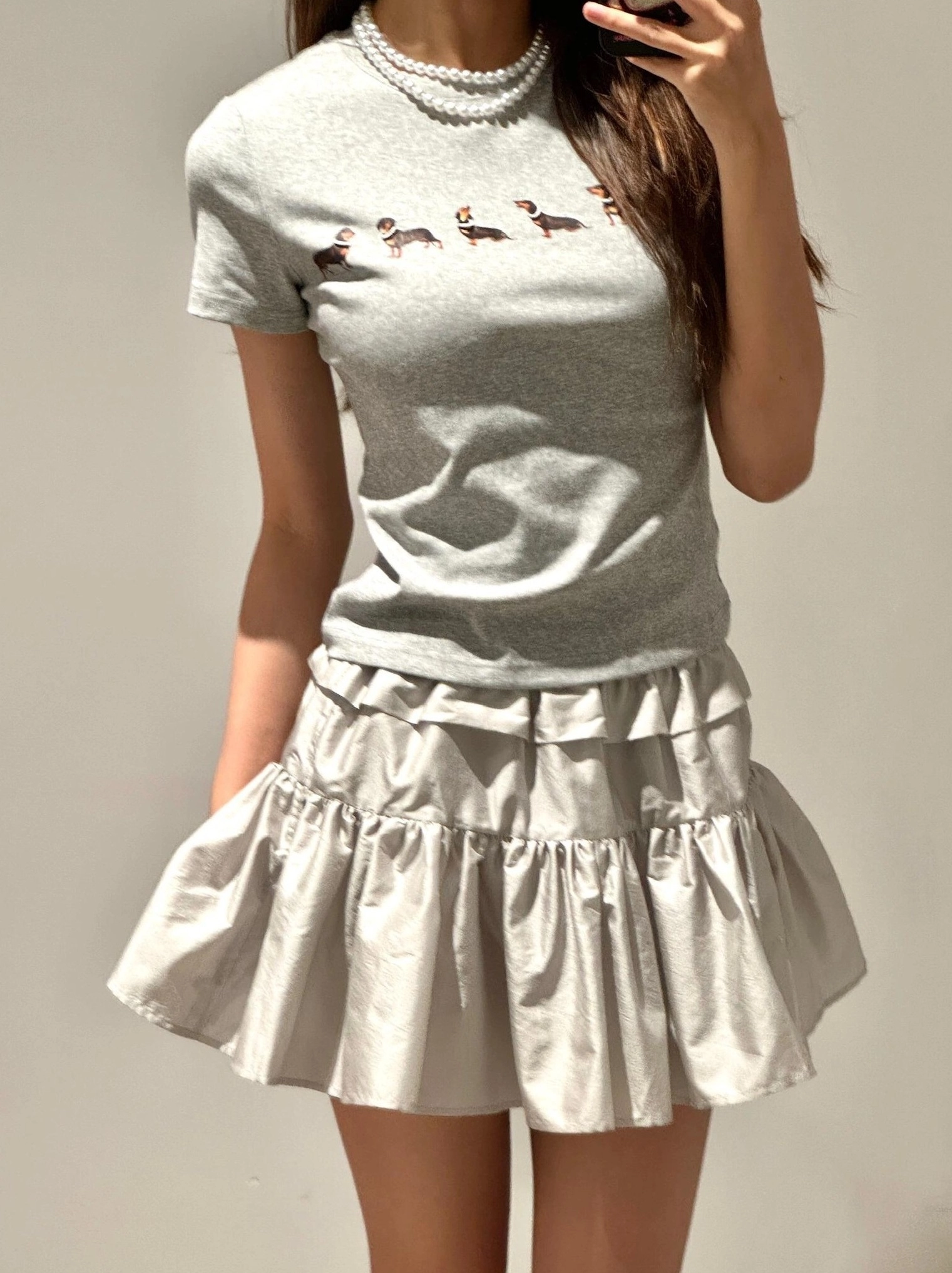 Grey Minimalist Dog Print T-Shirt | Jennie - BlackPink - Fashion