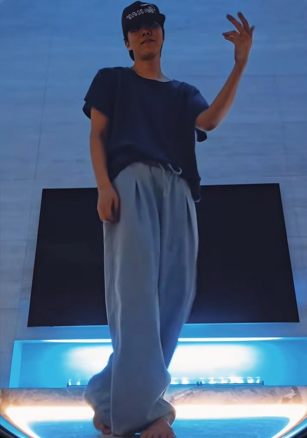 Light Blue Denim Baggy Jeans | J-Hope - BTS - Fashion Chingu