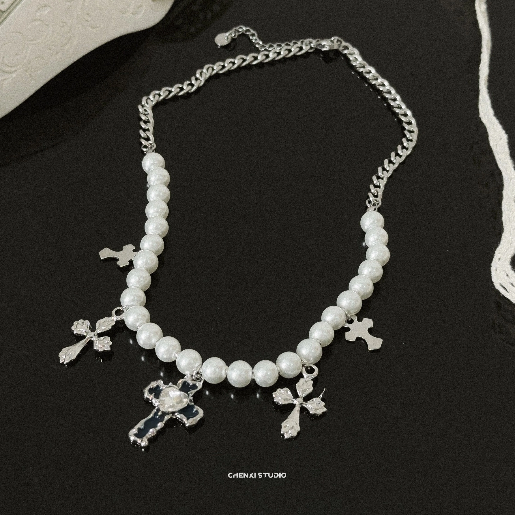 [韓国人気ジュエリー] nff crossway pearl necklace-mint Silver Cross Pendants Pearl Necklace | Chung Ha - Fashion Chingu