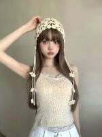 Beige Crochet Flower Tassel Hat | Sakura - Le Sserafim