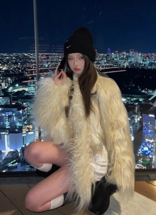 Beige Faux Fur Coat | Sieun – STAYC