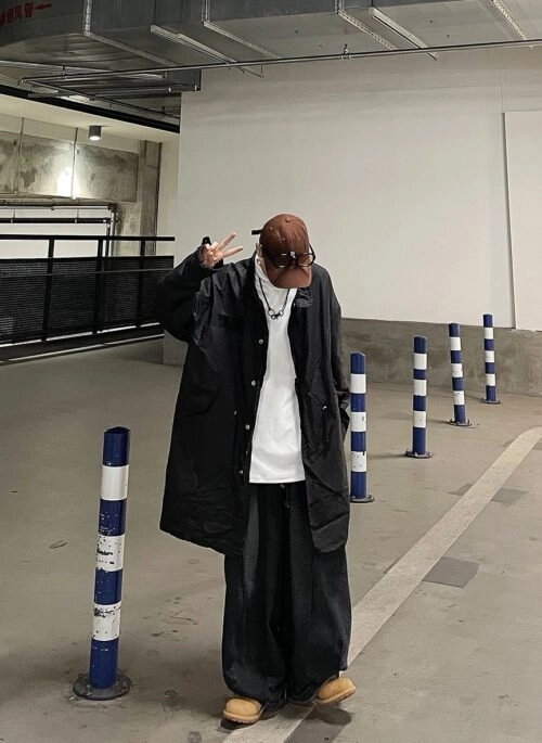 Black Adjustable Waist Winter Coat | Jaehyuk  – Treasure