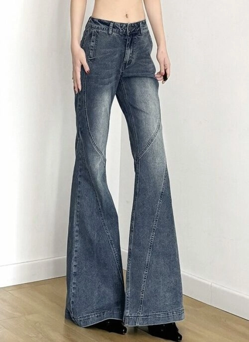 Blue Segmented Flare Jeans | Eunchae - Le Sserafim