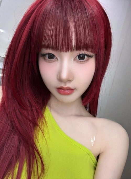 Neon Green One-Shoulder Top | Sieun – STAYC