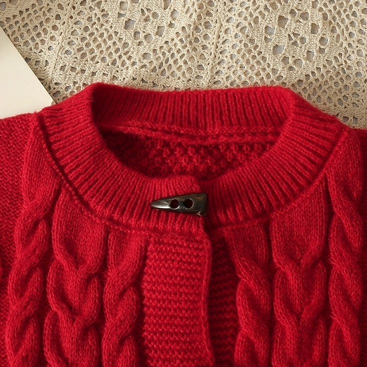 新品　toggle button knit cardigan Red Toggle Button Knit Cardigan | Kyujin - NMIXX - Fashion
