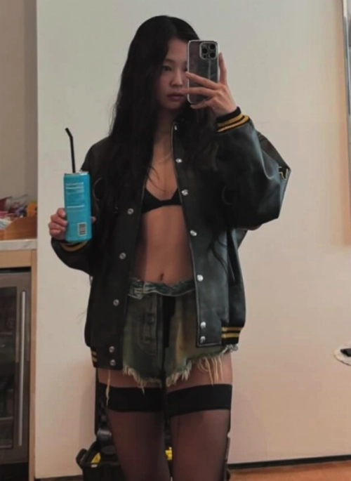 Retro Blue Raw Edge Denim Shorts | Jennie – BlackPink