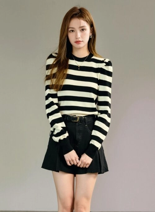 Stylish Striped Puff Sleeve Knit Top