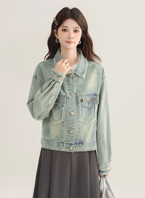 Vintage Chic Frayed Denim Jacket