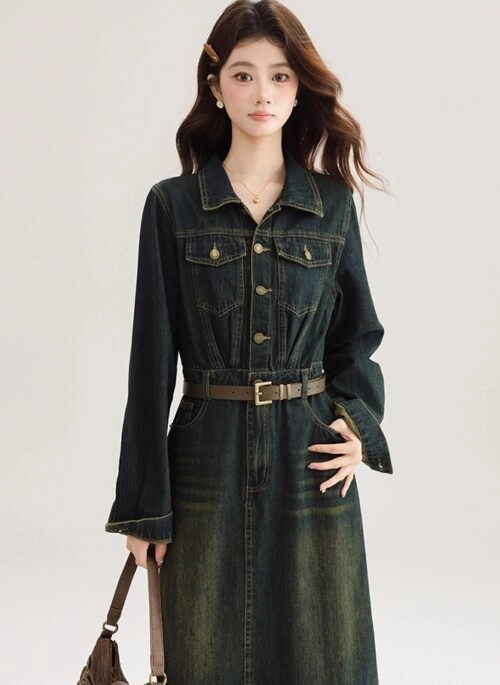 Vintage Denim Dress With Elegant Slimming Design