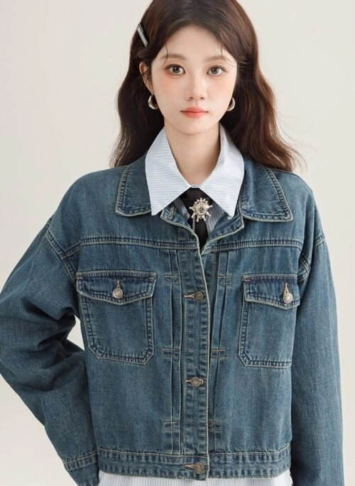 Vintage Denim Jacket Casual Chic Design