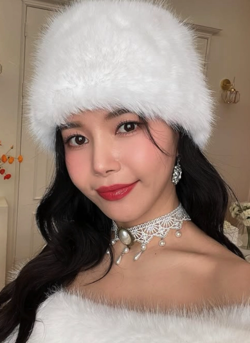 White Pearl Accent Lace Choker | Solar – Mamamoo
