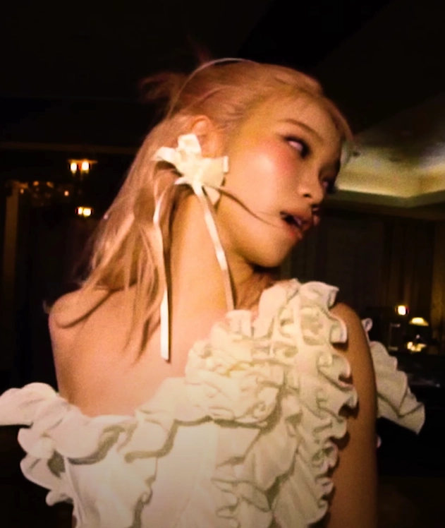 【YEGG】LE SSERAFIM サクラ着用★ Ribbon Hat 5429774494.g_300-w-st_g.jpg