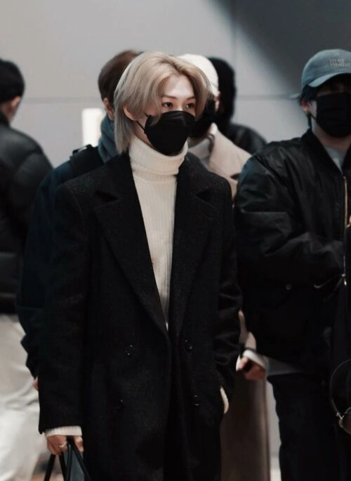 Black Double-Breasted  Woolen Long Coat | Felix – Stray Kids