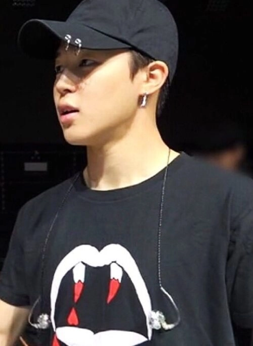 【激レア】BTS ジミン US展示会 Tシャツ Sサイズ BTS ジミン MUSE TRACK BLACK Tシャツ Lサイズ 公式 - メルカリ