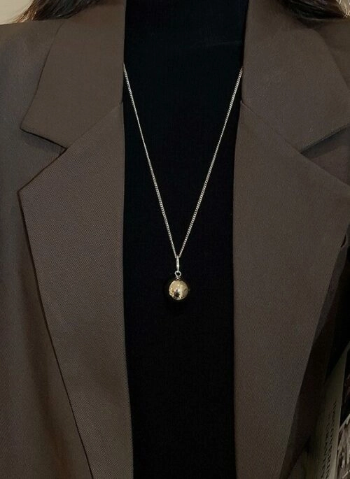 Gold Ball Pendant Long Necklace | Lisa – BlackPink