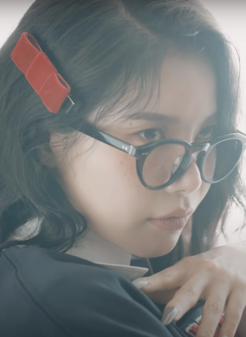 Red Classic Bow Hairclips | Solar – Mamamoo