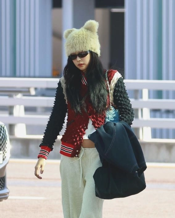 Beige Bear Ears Lush Winter Hat | Jennie - BlackPink - Fashion Chingu