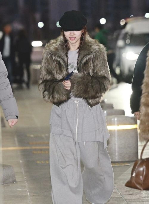 Black Classic Beret Hat | Nayeon – TWICE
