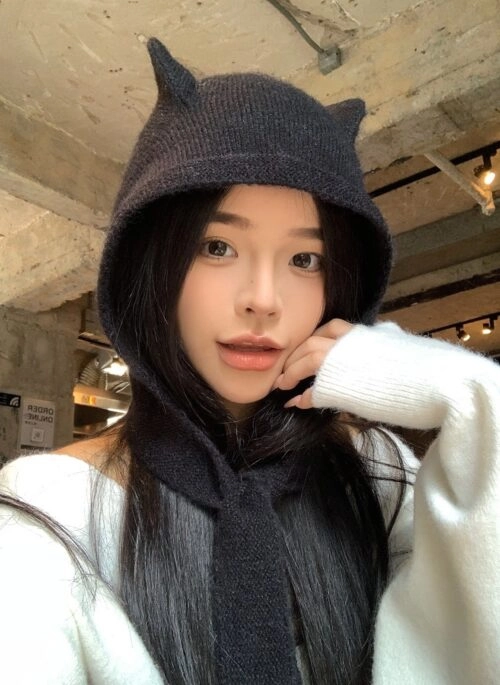 Black Devil Ears Knitted Balaclava Hat | Chaewon - Le Sserafim