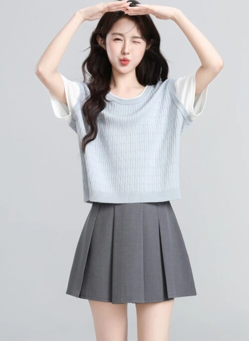 Blue Contrast Knit Short Sleeve Layered Top