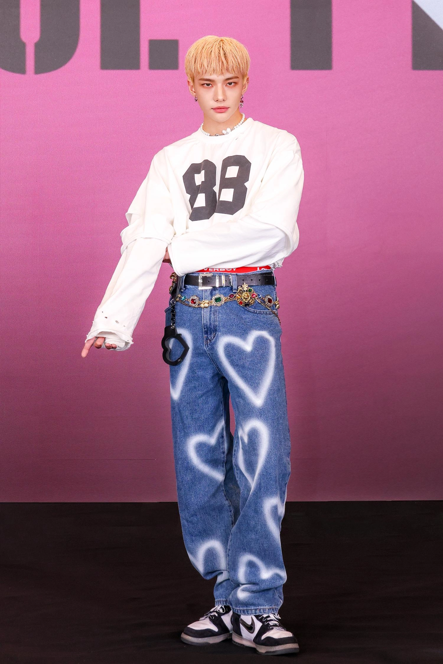 Blue Multiple Hearts Graffiti Jeans Hyunjin Stray Kids