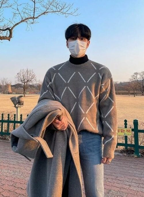 Cozy Checkered Knit Pullover Sweater