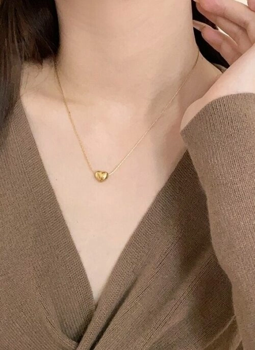 Gold Heart Pendant Necklace | Somi