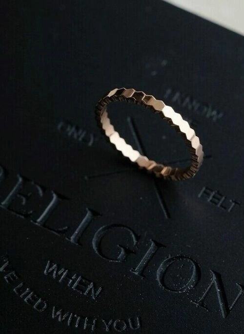 Rose Gold Honeycomb Minimalist Ring | Seungmin – Stray Kids