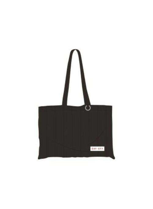 SEVENTEEN “2025 Season’s Greetings Pop-Up” Quilted Bag