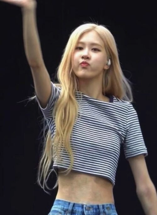 ROSE NUMBER ONE GIRL Tシャツ　ホワイト number one girl t-shirt | ROSÉ Official Shop