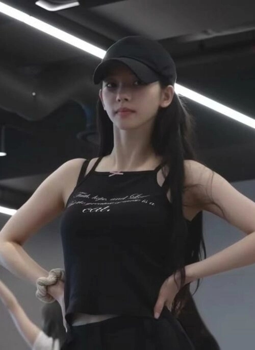 Grey Cut-Out Halter Top | Karina - Aespa - Fashion Chingu