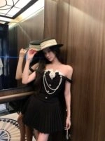 ★BLACKPINK★VINTAGE HOLLYWOOD★NATURAL PEARL NECKLACE_2TYPE Black Vintage Pearl Chain Off-Shoulders Mini Dress | Jennie