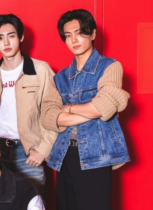 Blue Spliced Denim Jacket With Knit Sleeves | Jay - Enhypen