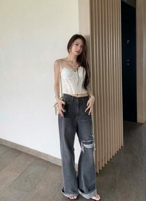 Grey Frayed-Knee Wide Leg Jeans | Kazuha – Le Sserafim