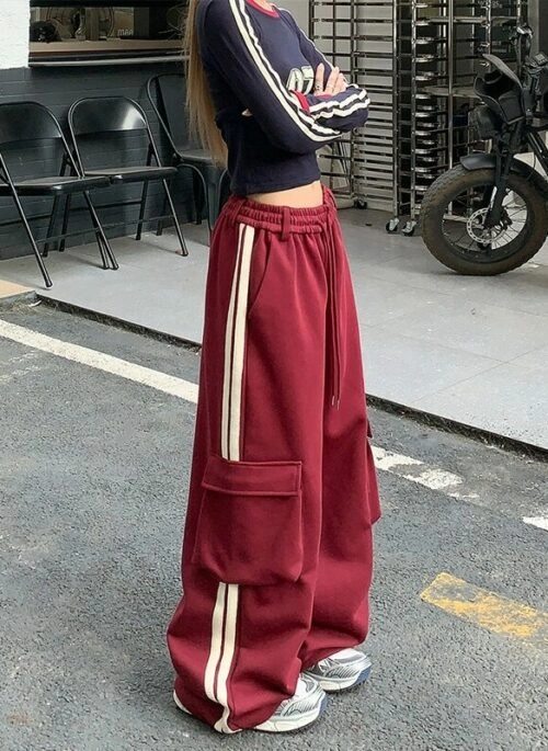 Grey Sweatpants With Skirt Detail | Kyujin - NMIXX - Fashion
