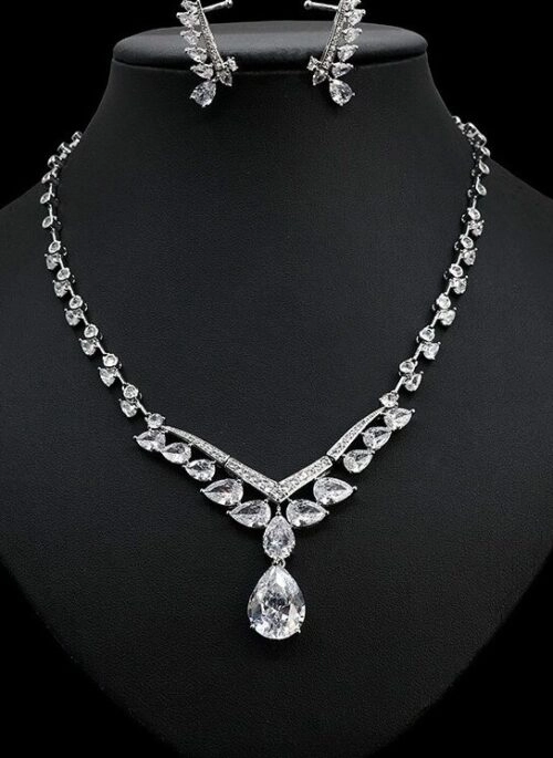Silver Elegant Crystal Necklace & Earrings Set | IU
